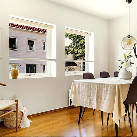 Апартаменти Cozy And Spacious 3-room In Sandviken